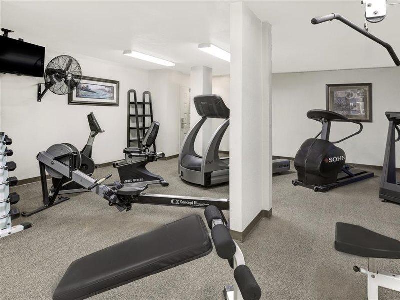 Value Suites Extended Stay - أرلينغتون المظهر الخارجي الصورة