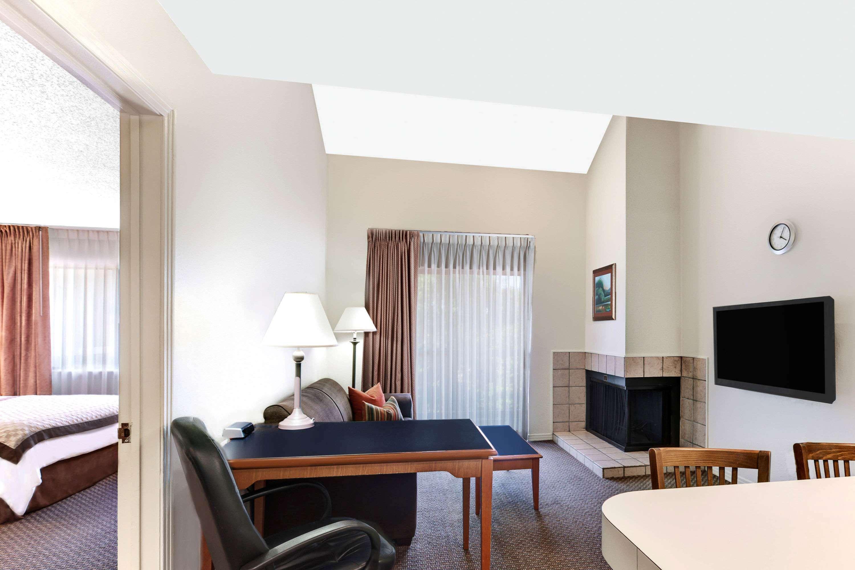 Value Suites Extended Stay - أرلينغتون المظهر الخارجي الصورة